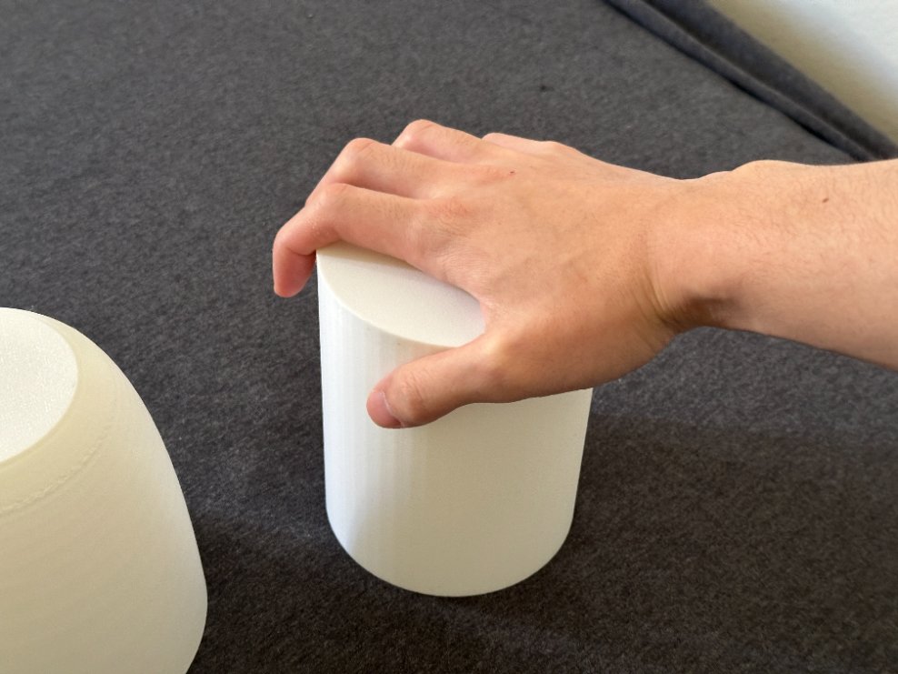 Image of brand logo incorrectly sized